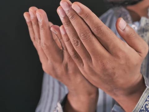 Khutbah Jumat: Meraih Ampunan Melalui Amal Kebaikan di Bulan Muharram