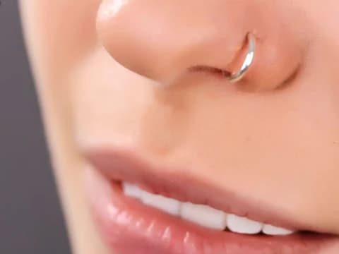 Apakah Tindik di Wajah Mempengaruhi Keabsahan Ibadah?