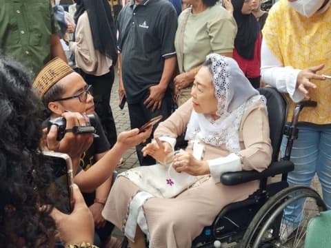 Usai Nyoblos, Nyai Sinta Nuriyah Ingatkan Capres-Cawapres Terpilih Bela Nasib Rakyat, Bukan Kelompoknya