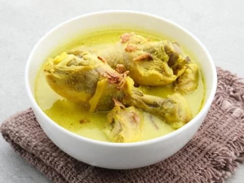 Persiapan Menu Lebaran, Berikut Resep Opor Ayam Bumbu Kuning