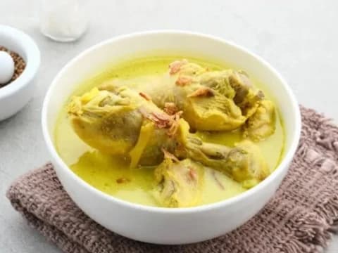 Resep Membuat Opor Ayam, Hidangan Lebaran yang Kaya Manfaat