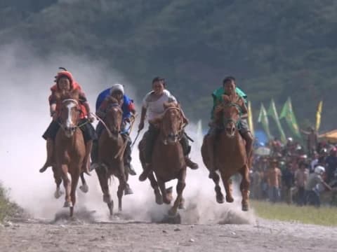 Sederet Tradisi Unik di Sejumlah Daerah untuk Menyambut HUT RI
