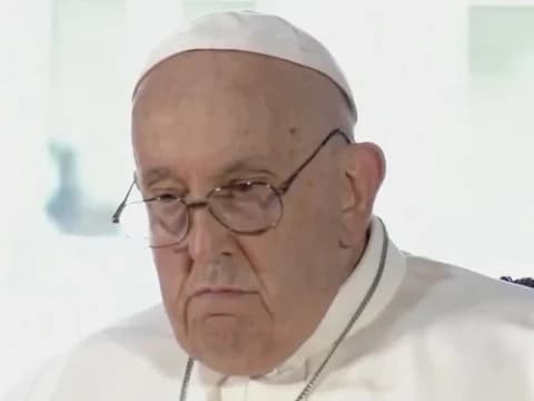 Paus Fransiskus Meninggal Dunia dalam Usia 88 Tahun