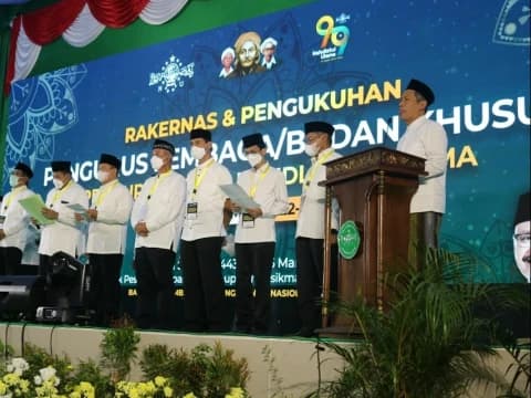 Pakai Celana Panjang, Ketum PBNU: Tanfidziyah Pegawainya Syuriyah