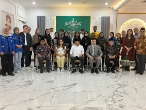 Kunjungi PBNU, Delegasi Beasiswa Human Fraternity Belajar Humanitarian Islam dan Islam Nusantara