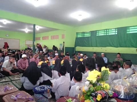 PCNU Paniai Warnai Maulid Nabi dengan Santunan Anak Yatim