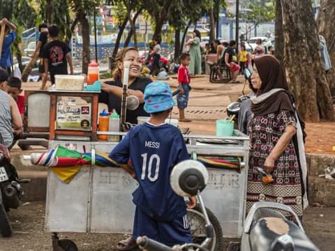 Inflasi Masif Tekan Daya Beli Rakyat, UMKM Masih Hadapi Berbagai Hambatan