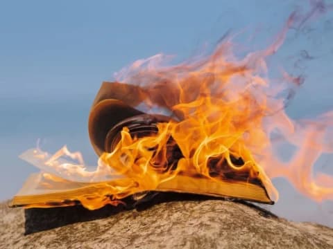 Pembakaran Buku dalam Sejarah Islam