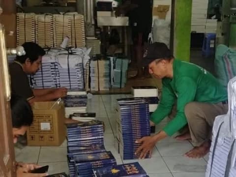 Begini Nasib Para Penerbit Indie di Tengah Banyaknya Toko Buku Gulung Tikar