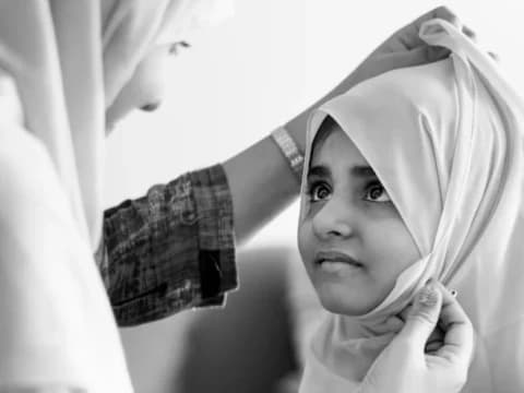 Khutbah Jumat: Rasulullah Pelindung Kaum Perempuan dan Anak-anak