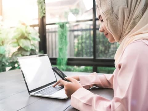 UU KIA Tingkatkan Partisipasi Perempuan di Dunia Kerja