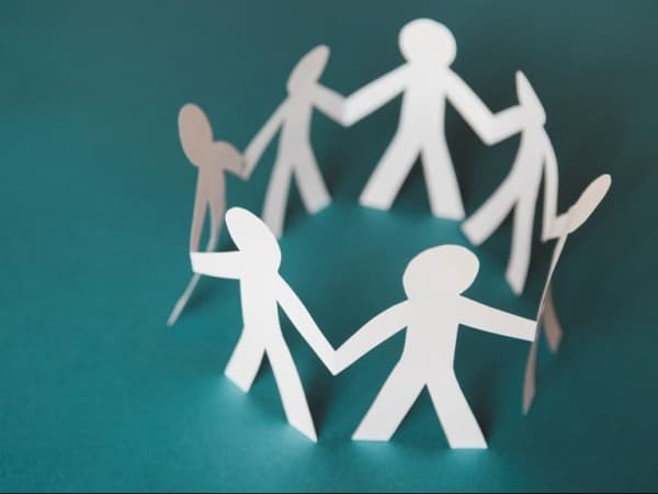 Cara Rasulullah dan para Penerusnya Bergaul dengan Non-Muslim