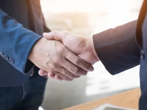 Khutbah Jumat: Menjaga Silaturahim dan Saling Menghormati di Tahun Politik