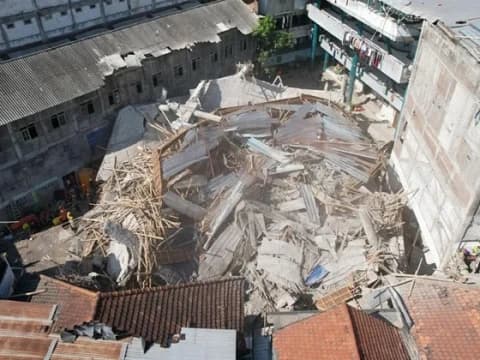 Update Jumlah Korban Santri Al-Khoziny: 14 Orang Meninggal, 49 Orang Masih Dicari