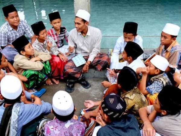 Pesantren Jaga Islam dari Dua Sisi, Ilmu dan Akhlak