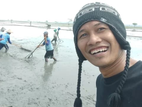 Yusuf Supriyadi, Petani Muda Bekasi Punya 7 Hektare Sawah