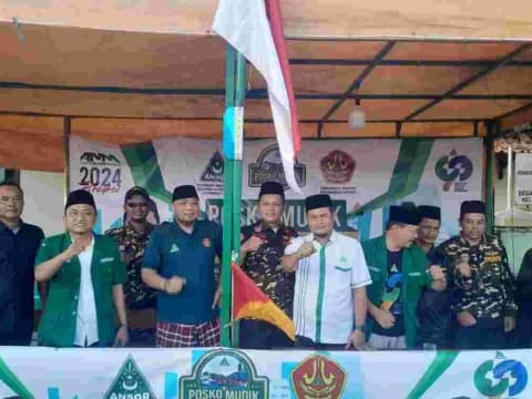 GP Ansor Brebes Layani Potong Rambut hingga Pijat Refleksi di Posko Mudik Lebaran 2024
