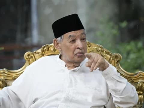 Nuzulul Qur'an, Prof Quraish Shihab: Al-Qur’an Bukan Diturunkan Lebih Tepatnya Ditampakkan
