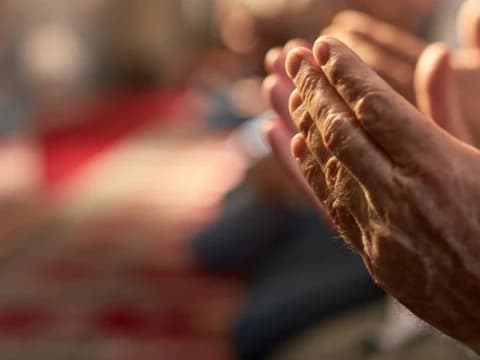 Khutbah Singkat dan Shalat Panjang: Sunnah Nabi yang Jarang Dilakukan Hari Ini