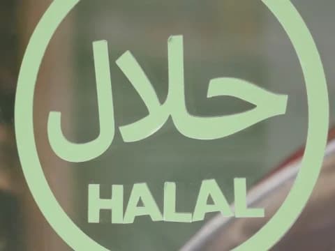 Khutbah Jumat: Rezeki yang Halal Menjadi Penyebab Hidup Tenang