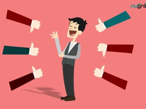 Jangan Asal Memuji Orang Lain di Hadapannya!