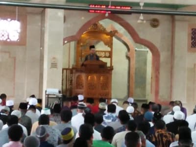 Khutbah Jumat Bahasa Jawa: Ojo Kapegot Saking Rahmate Gusti Allah