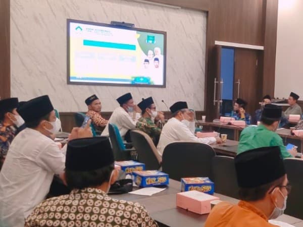 Songsong Satu Abad NU, PWNU Jatim Dirikan 100 BMTNU