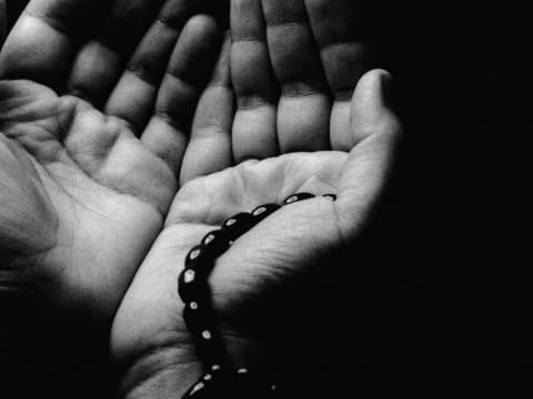 Khutbah Jumat: Mengenal Keagungan Bulan Rajab