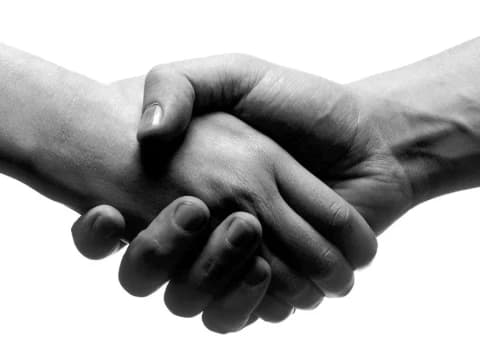 Tafsir Surat An-Nisa' Ayat 114: Menjaga Perdamaian dengan Solusi Non-Litigasi