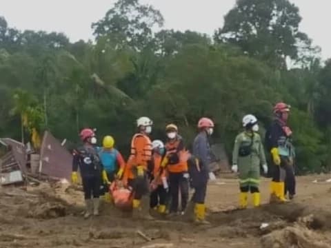 Tinggalkan Shalat Fardhu karena Evakuasi Korban Bencana, Bolehkah?