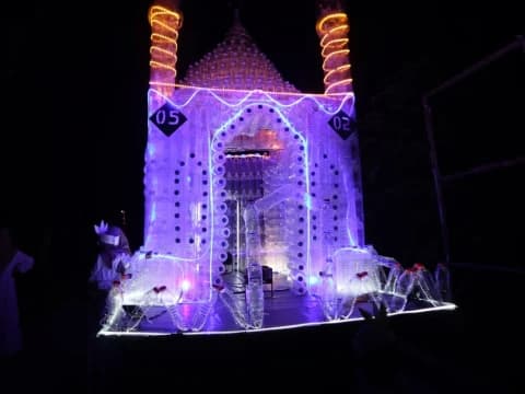 Takbir Keliling Ramah Lingkungan, Warga Pati Membuat Replika Masjid dari Botol Plastik Bekas