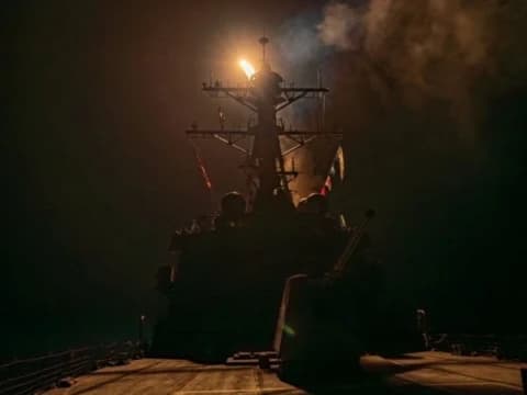 Pengamat: Serangan Amerika dan Inggris ke Houthi-Yaman di Laut Merah Tak Selesaikan Masalah