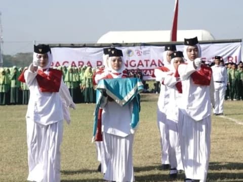 Pelaksanaan Upacara HUT Ke-79 RI Pondok Pesantren Abu Dzarin Bojonegoro Jawa Timur