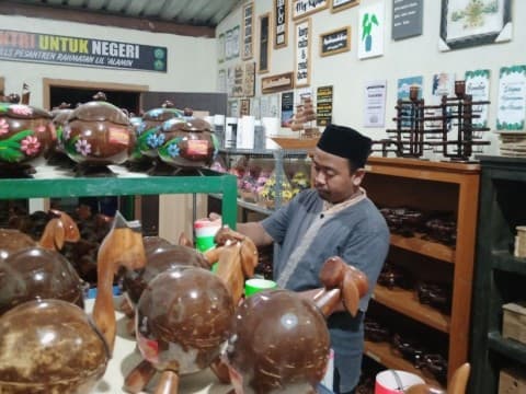 Ekspor Kreasi Santri ke Mancanegara, Pesantren Ini Raih Omzet Miliaran