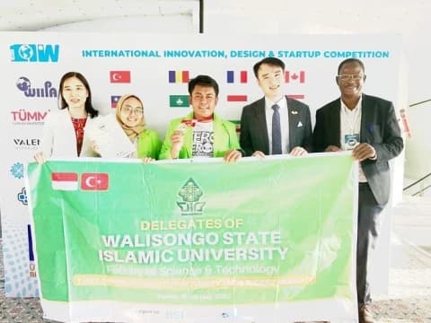 Bawakan Aplikasi Santri, Mahasiswa UIN Walisongo Raih Emas Kompetisi di Turki