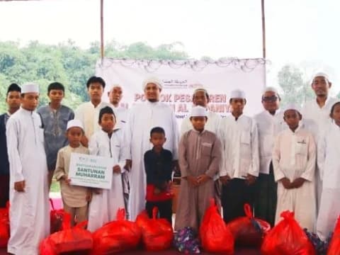 Muharram, LAZISNU PBNU Santuni Yatim di Tajurhalang Bogor
