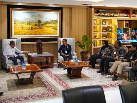 Sarbumusi Sampaikan Problem Ketenagakerjaan ke Kantor Presiden, Dorong Antisipasi Pasca-Bonus Demografi