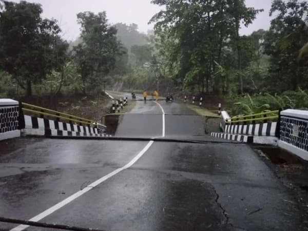 Banjir Bandang dan Longsor Lumpuhkan Sejumlah Akses Jalan di Sukabumi