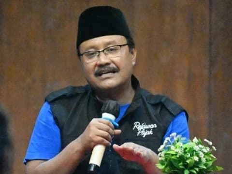 Apel Hari Santri 2023: Presiden Jokowi Inspektur, Menag Gus Yaqut Komandan