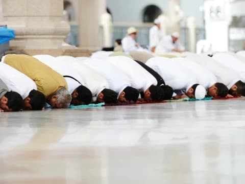 Hukum Shalat Jumat di Instansi Sekolahan atau Perkantoran