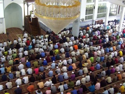 Momen Merawat Persatuan di Bulan Ramadhan