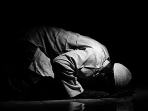 Apakah Ada Shalat Malam Lailatul Qadar?