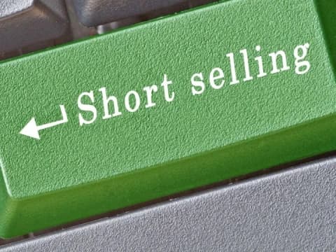 Hukum Short Selling dalam Investasi Saham Syariah