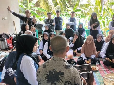 Puluhan Santri Singkawang Dilatih Jadi Wirausahawan