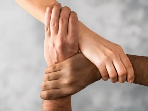 Khutbah Jumat: Wujudkan Kesalehan Sosial, Bangun Karakter Muslim yang Kuat