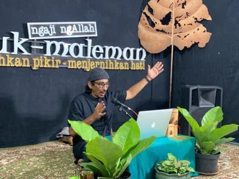 Ngaji Suluk Maleman: Kesalahan Sering Dipropagandakan Seolah Kebenaran