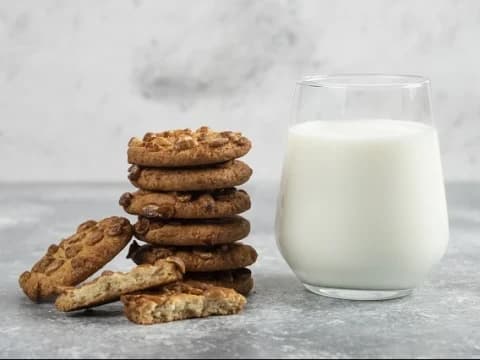 Memicu Kantuk, Hindari Minum Susu saat Perut Kosong di Pagi Hari