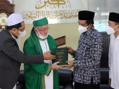 Cucu Syekh Abdul Qadir Al-Jailani Isi Munajat Rajab di Universitas Indonesia
