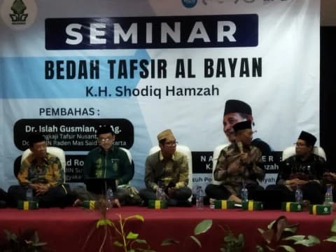 Tafsir Al-Bayan Karya KH Shodiq Hamzah Dibedah di UIN Walisongo Semarang