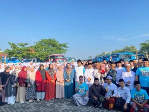 Mudik Lebaran, Puluhan Bus Antar Santri Tebuireng Mudik Didampingi Pengurus